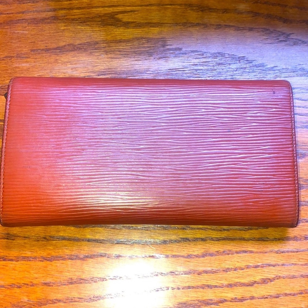 Louis Vuitton Brown Epi Leather Sarah Wallet - Picture 9 of 11